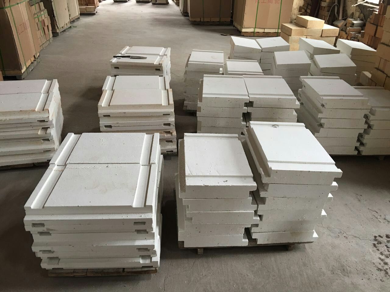 剛玉莫來石推板、匣缽、支柱