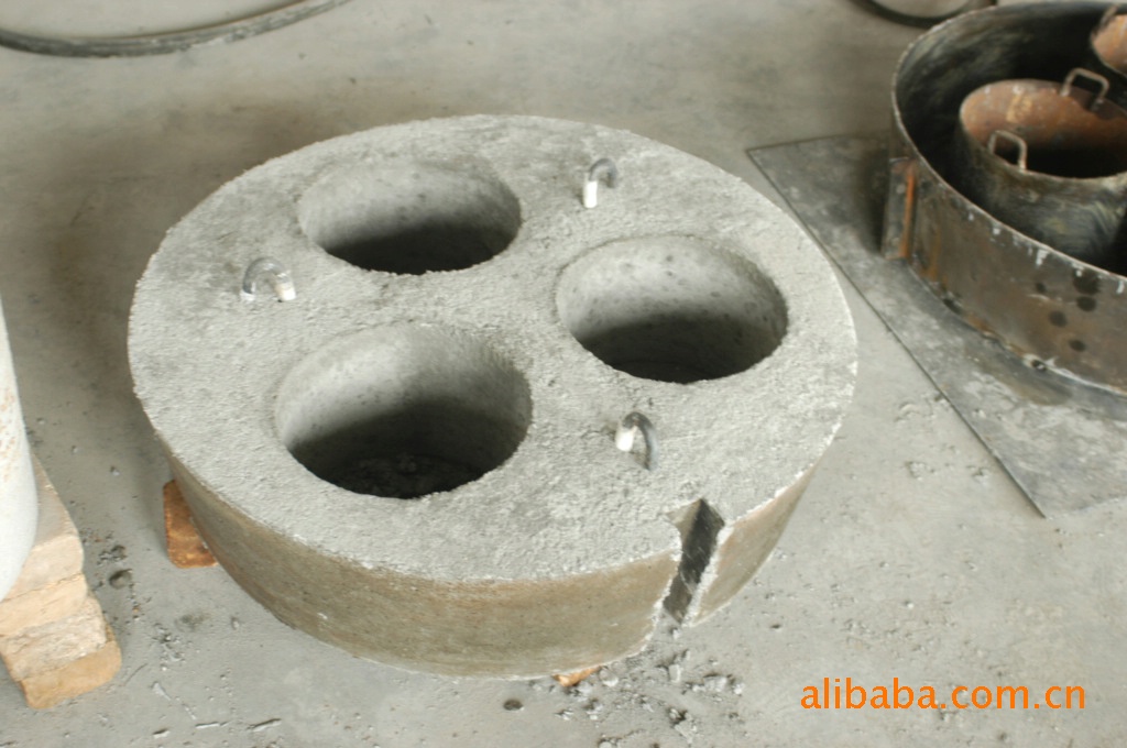 不定型耐火材料爐蓋