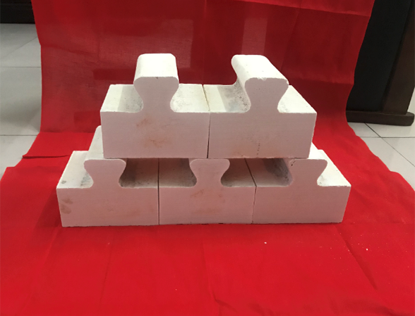 玻璃窯蓄熱室用熔鑄鋯剛玉八角筒磚